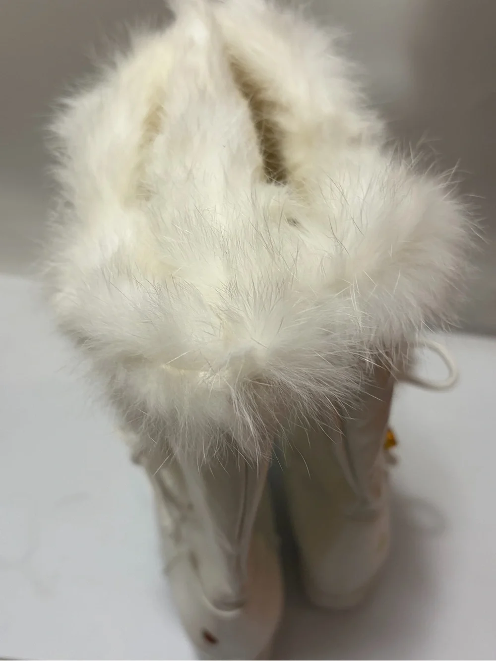 Amazon chic white